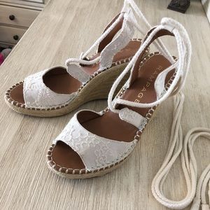 Rampage brand white wedges